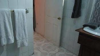 Rafjam Bed And Breakfast كينغستون المظهر الخارجي الصورة